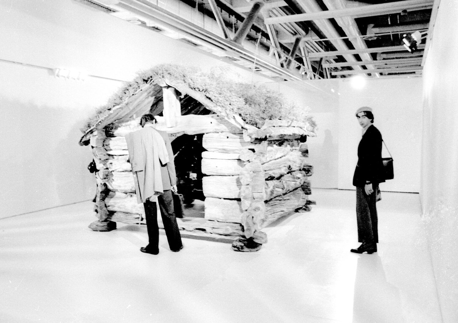 Gjerdeløa utstilt under Biennalen på Pompidou-senteret i Paris. Dokumentasjonsfoto Gjerdeløa, 1980.